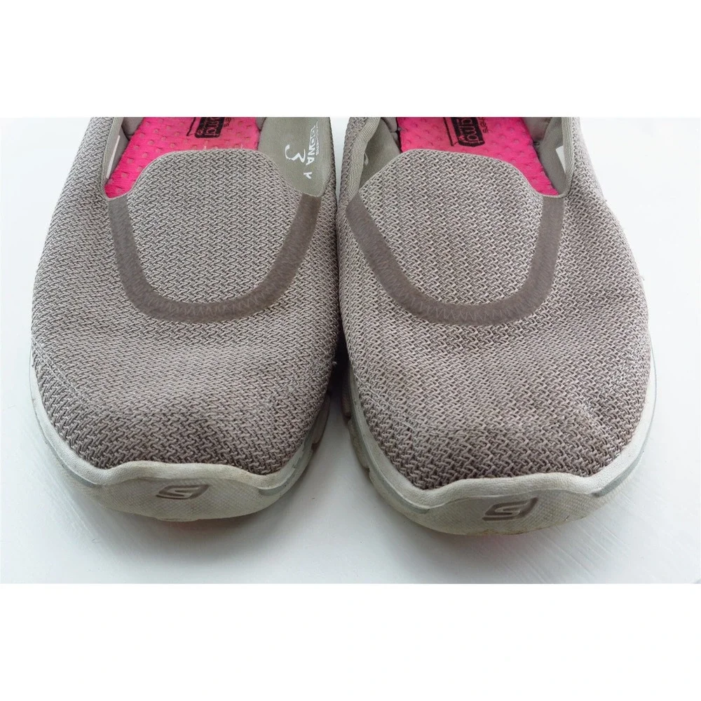 Skechers Womens Walking Shoes Size 8.5‎ Beige Fabric Slip On Lightweight Comfort